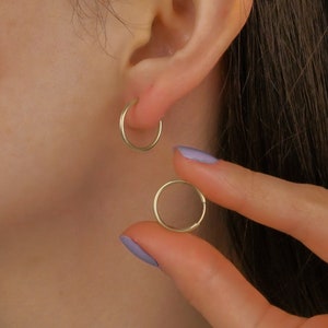 Gold Huggie Hoop Earrings - Gold Sleeper Hoop Earrings,Dainty Huggie Earrings,Gold Sleeper earrings,Hinged Closure Hoops,15mm Gold Earrings