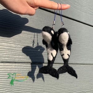 Orca; Ornament; bag hanger; gift; ocean; lover; nature; marine mammal; killer whale; felt orca; felt killer whale
