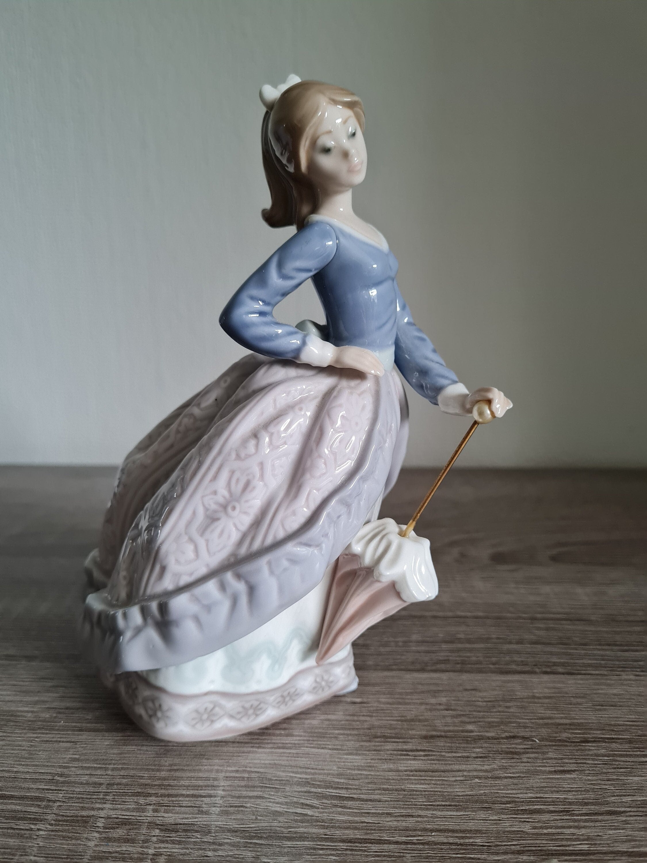 【美品】LLADRO　起こしちゃだめよ #5640 Lladro Lady With Parasol Evita | Lladro 5212 | Vintage Lladro