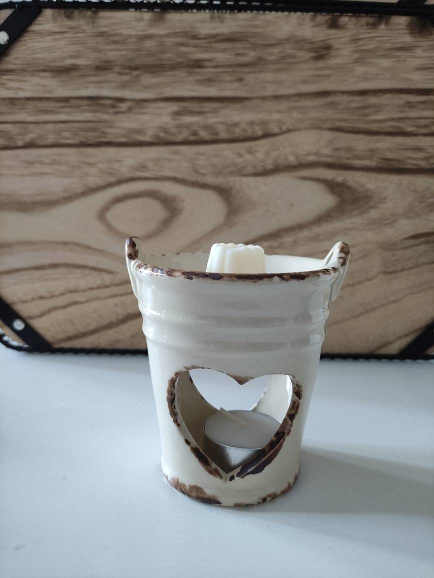 Brûle Parfum Romantique Cœur Beige, . Bruleur Pour Fondants Parfumés Bougie