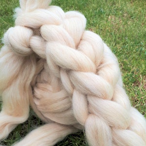 Spinning fiber // Felt wool // Coburg fox sheep wool // Raw wool for spinning wheels // Spinning wool // Felt wool