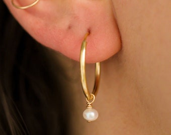 Aros con perlas, aros de perlas doradas, aros de perlas de agua dulce de 20 mm con dijes de perlas, pendientes de aro de perlas