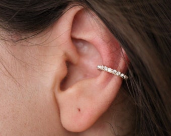 Dainty Ear Cuff Gold, Cz Ear Cuff With Crystals, Golden Minimal Ear Cuff, No piercing conch ear cuff gold, no piercing