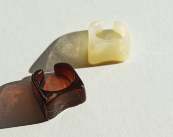 Open plastic ringen, dikke harsringen, dikke acrylringen, Y2K bruin en ivoor acrylringen Beige harsring