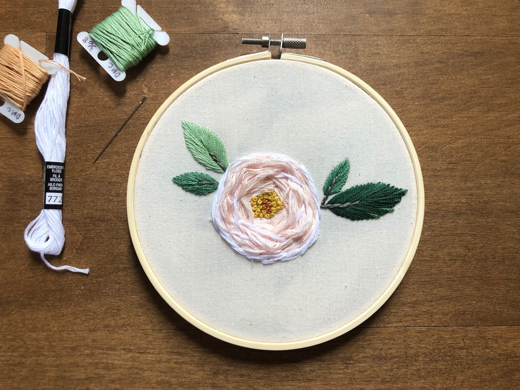 Beginner Embroidery Kit, Easy Embroidery Kit for Beginners, Embroidery,  Flower Embroidery kit, Rose Bouquet, Needlepoint kits, DIY