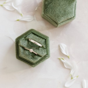 Moss green - personalised hexagonal velvet DOUBLE RING BOX perfect as a ring holder for wedding ceremony, jewellery ring bearer box