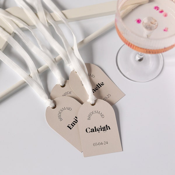 Personalised ARCHED HANGER TAGS for wedding day, Printed arch shape name tags, Bride simple hanger tag, Bridesmaid hanger tag, Bridal party