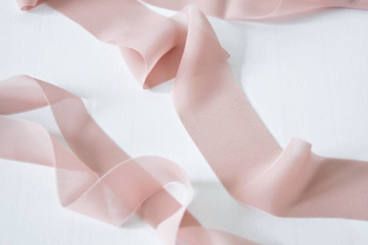 Efavormart 1.5 x 6 Yard - Set of 2 Dusty Rose Chiffon Ribbon Rolls For  Bouquets, Wedding Invitations & Gift Wrapping 