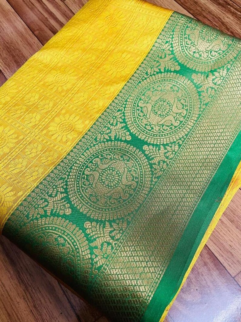 Traditional Kanchipuram Soft Silk Weaving Work Saree With Unstitched Running Blouse For Women