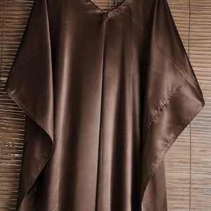 Satijnen zijden kaftan jurk voor vrouwen voor bruidsmeisjes vloeiende jurk cocktail bruids resort slijtage v-hals maxi jurk boho Indiaas handgemaakt handwerk