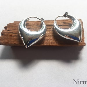 Pointy Rockabilly Hoops in 925 Sterling Silver, Iconic Hoop Earrings, Tribal Hoop Earrings, Ethnic Bali Hoops, Everyday Sterling Hoops