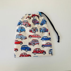 Wasserdichte Tasche für nassen Badeanzug aus beigem, beschichtetem Baumwollstoff mit 2CV-Automotiven