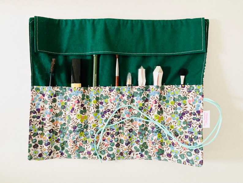 Trousse à pinceaux de maquillage ou de peinture, en tissus liberty vert et tissu coton vert image 4