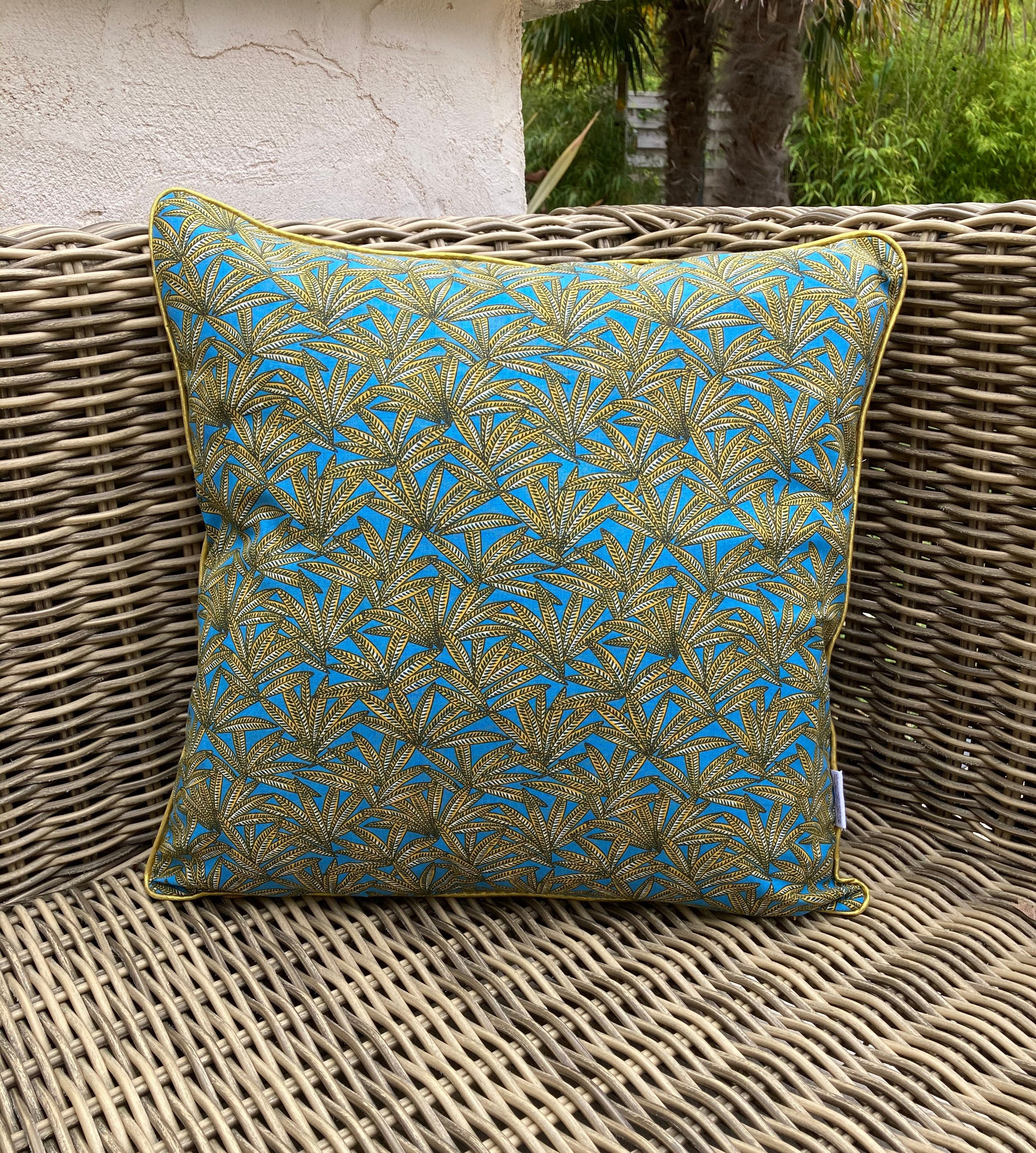 Housse de Coussin 40x40cm en Tissu Bleu Céladon Motifs Palmiers