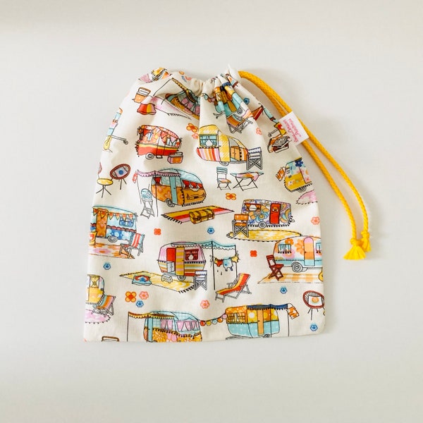 Sac imperméable pour maillot de bain mouillé en tissu coton enduit motifs petites caravanes