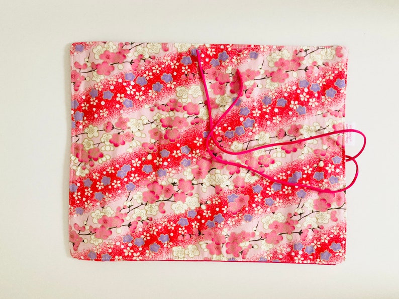 Makeup or paint brush kit in pink Japanese fabric with white and purple flowers and pink cotton fabric image 4