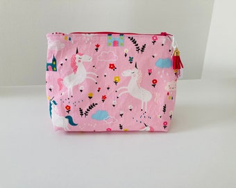 Toiletry bag in pink cotton fabric with unicorn print