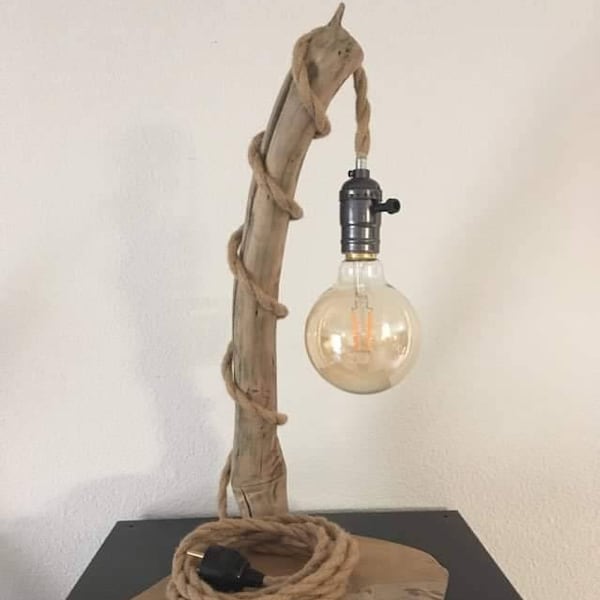 Lámpara de madera a la deriva, bombilla de filamento, H 50 cm