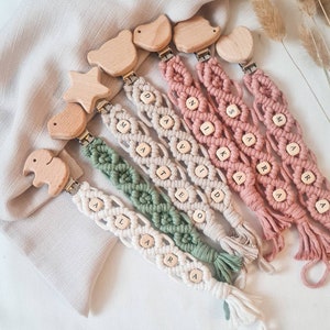 Personalized Macrame Baby Pacifier Clip, Baby Name Dummy Clip Personalized, Personalized gift for baby showering for Baby Girl or Boy