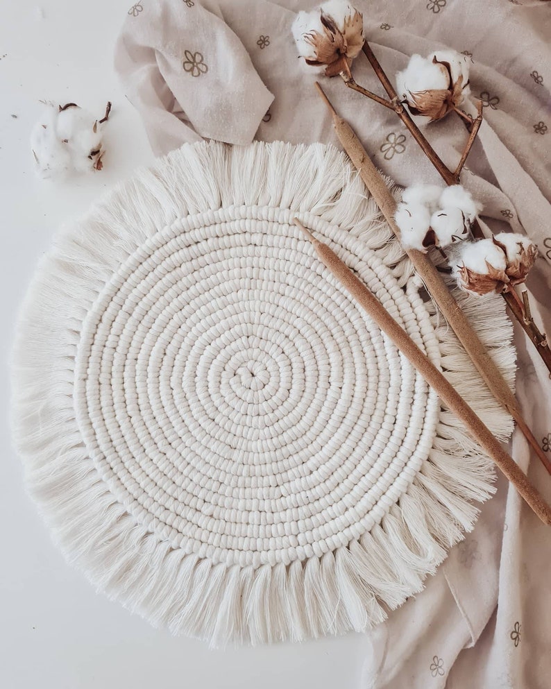 Macrame Round Table Runner Coaster in Natural, Boho Style for Home Decor, Makramee Tischläufer Boho Round Table Placemat for Living Room image 1