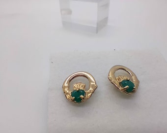 A modern pair of green stone Claddagh earrings in 9ct