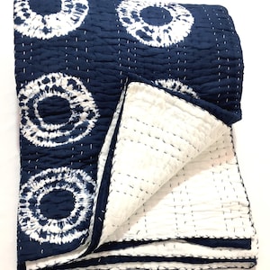 Indigo & White Shibori Kantha Quilt, Hand-Stitched Cotton Bohemian Tie-Dye Bedspread, Boho Quilt Throw Blanket, Handmade Indigo Bedding.