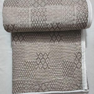 Gray & White Handmade Kantha Quilt, Indian Patchwork Quilt, Reversible Cotton Blanket, Queen Size Bedspread.