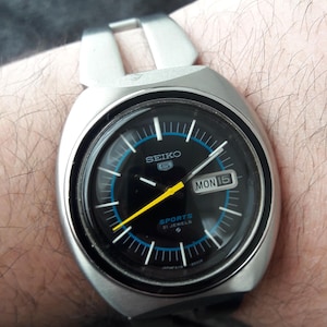 Seiko 5 sports rally  automatic  6119-8450  original 1975   model cal.6119c  rare vintage Watch