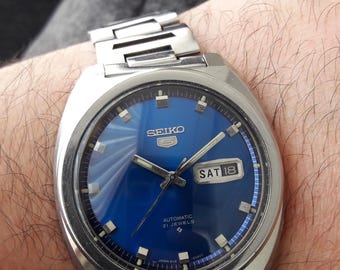 Seiko 5 Automatic Watch: 1974 Vintage Jumbo Case, Blue Dial - Etsy