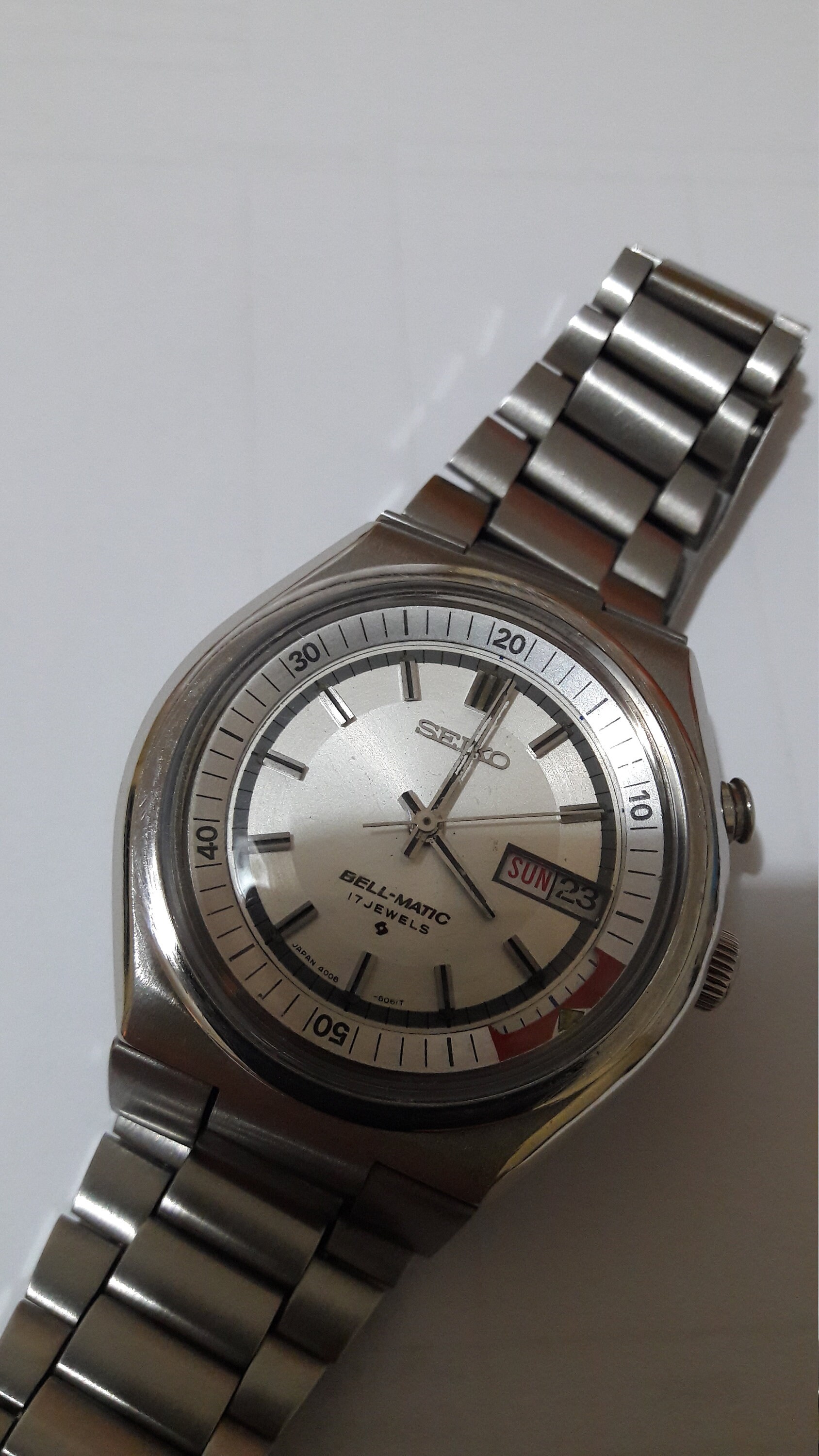 analog alarm watch