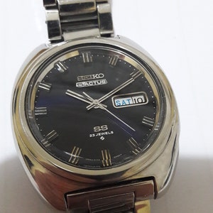 Seiko 5 automatic ACTUS JDM 6106-8450  full original 1970 model rare vintage Watch