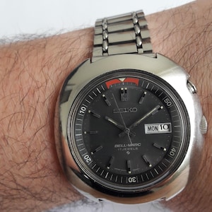 Seiko bellmatic automatic   alarm ufo model 4006-6002 full original very rare 1971 model vintage watch