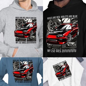 Könnte beinhalten: Ein Set aus vier Hoodies mit einem roten und schwarzen Sportwagen mit dem Text "Roses are red, violets are blue, my 2JZ goes zututututu".