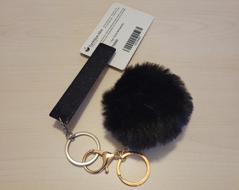 Card Grabber Clip with Pom Pom Keychain, Debit Credit Card Puller with Plastic Clip Keychain, Press on Nails Protection, Christmas Gift Idea