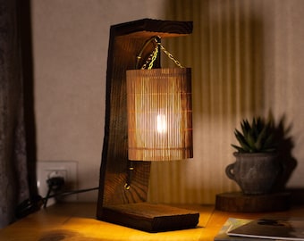Lámpara de mesa de madera para dormitorio o sala de estar, regalo de inauguración de la casa, lámpara de escritorio de madera, lámpara de lectura de madera, pantalla de bambú, lámpara de mesa única de madera