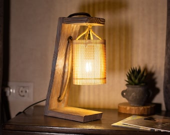 Lámpara de mesa de madera para dormitorio o sala de estar, regalo de inauguración de la casa, lámpara de escritorio de madera, lámpara de lectura de madera, pantalla de bambú, lámpara de mesa única