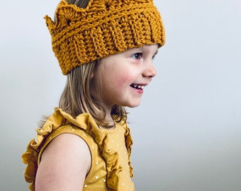 Crochet Crown Pattern / Ear Warmer.