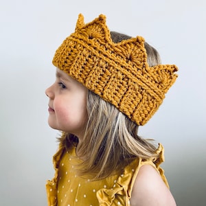 Crochet Crown Pattern / Ear Warmer. image 7