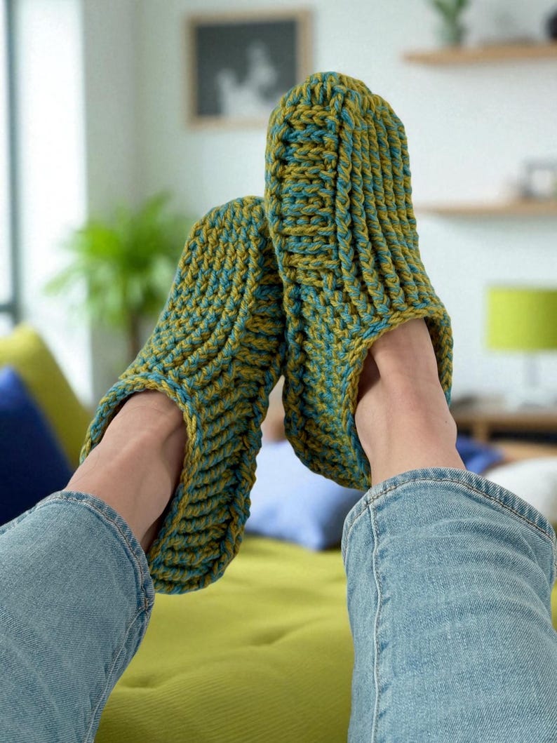 Crochet Slipper Socks Pettern image 12