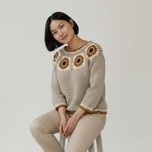 Sunflower Granny Square Sweater / Crochet Pattern