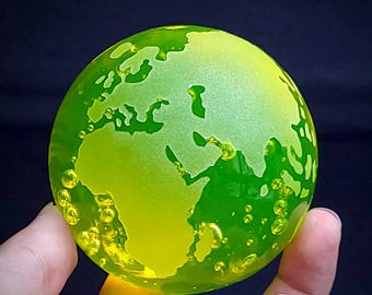 Fermacarte in vetro Vaseline, globo in vetro giallo uranio da 79 mm con bolle, stile Art Déco