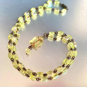 Vaseline Uranium Glass Necklace 20&#39;&#39; Art Deco Style Czech Glass Beads Jewelry Glows Under UV Gift for Women Retro Yellow Glass Necklace