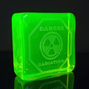 Uraniumglasblok 50 x 50 mmVaseline gele glazen tegel verzamelobject cadeau voor glasliefhebbers