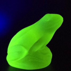 Vaseline Uranium Frosty Glass Frog Figurine Yellow Matte Glass Animal Sculpture Art Deco