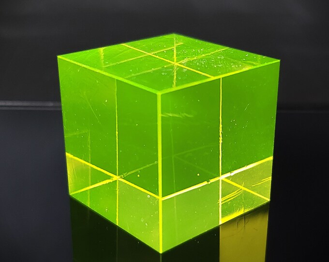thumbnail image 2 of Vintage Uranium Glass Cube Figurine – 1960s Vaseline Glass, Yellow, Art Deco, Glows Under UV, Made In Czechia 2 of 6