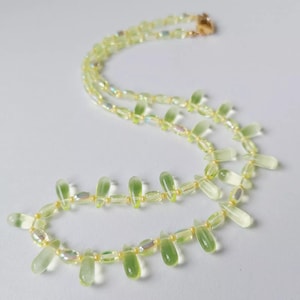 Art Deco Uranium Glass Necklace 20.8&#39;&#39; Vaseline Czech Vintage Beads Women&#39;s Jewelry Unique Gift for Her Handmade Glass Necklace