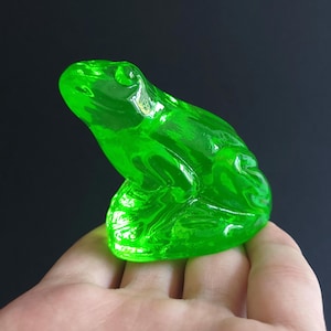 Uranium Green Glass Frog Figurine Art Deco Vaseline Glass Toad Gift for Collectors