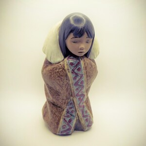 Lladro Inuit Girl Figurine 1985 Spain, Gres Daisa Stomeware, Retired Signed Nordic Icelandic Child, 7.75" high