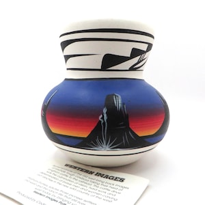 Cedar Mesa pottery Hand Painted Vase Signed Elsie Dimi, Hozhoni  Navajo Native American Artistry, Sunset scene, 4.75” tall