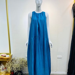 Kleid aus reiner Seide, Kleid aus Maulbeerseide, ärmelloses Kleid aus 100% Seide, blaues Maxikleid